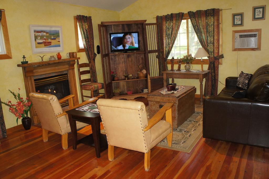 Fairmont Mountain Bungalows Fairmont Hot Springs Phòng bức ảnh